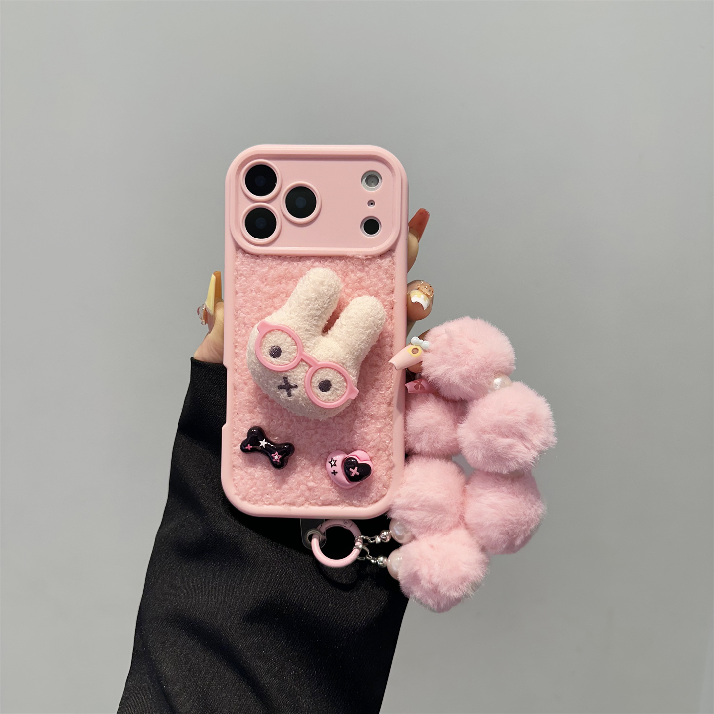 粉色毛绒兔子手机壳带手链