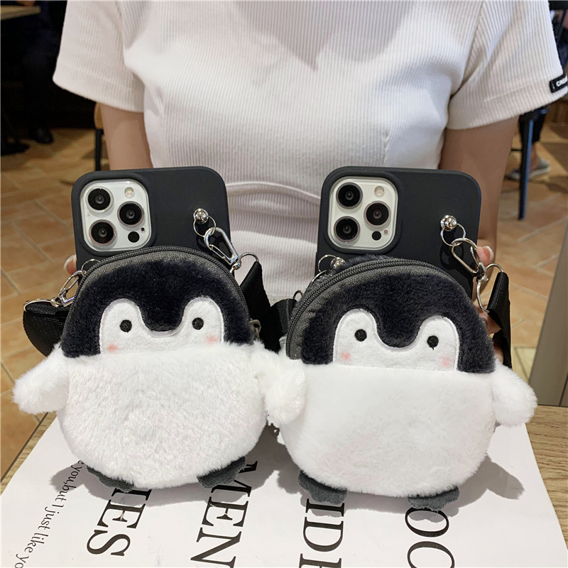 卡通毛绒企鹅卡包斜跨挂绳手机壳