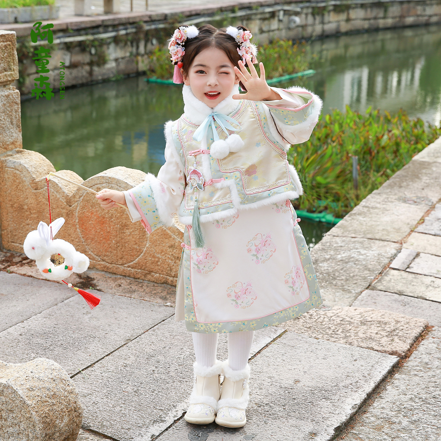 女童汉服2025新款儿童古风唐装女孩古装古风超仙连衣裙喜庆拜年服
