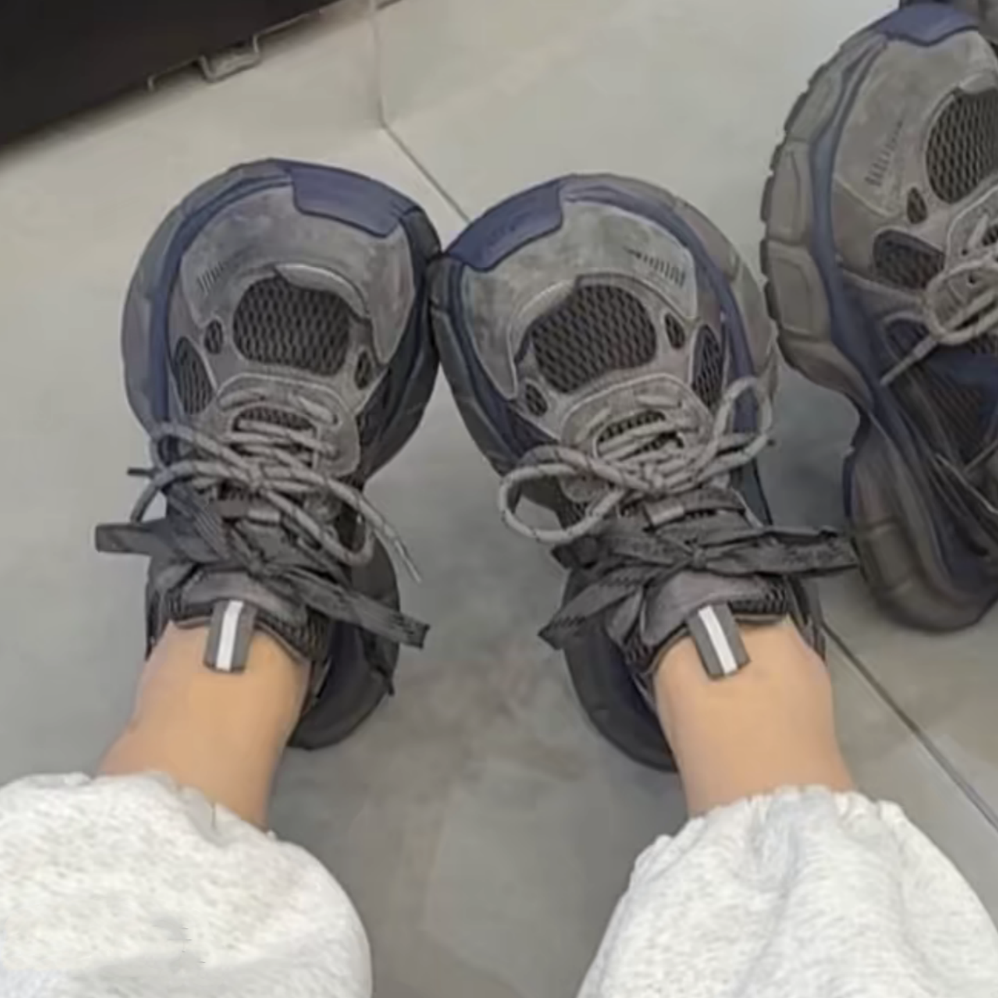 2025款秋冬显脚小轻便厚底老爹鞋