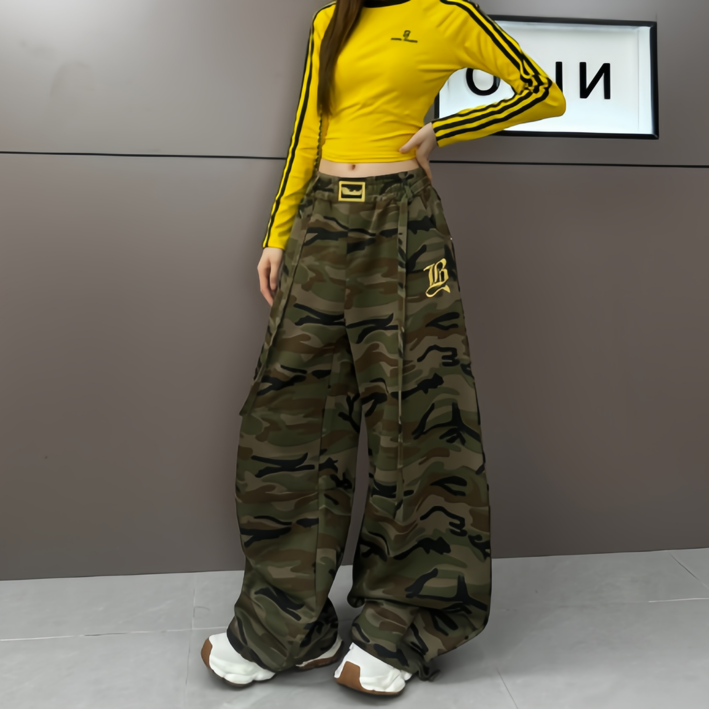 迷彩运动工装裤女2025秋季新款高腰宽松垂感阔腿裤休闲直筒卫裤潮,女装/女士精品,休闲裤,淘宝优惠券,粉丝福利购,淘宝优惠卷
