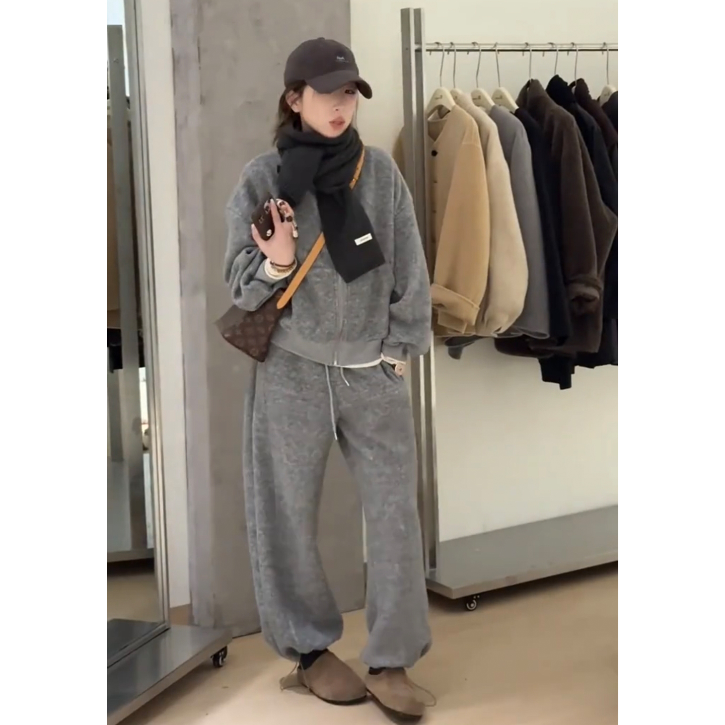 冬季穿搭保暖加厚卫衣束脚裤套装