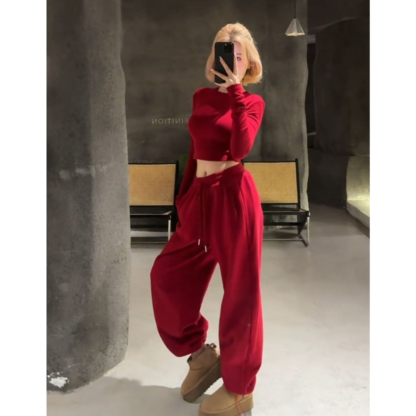 红色运动休闲套装女秋冬韩系减龄时尚高级感打底衫加绒卫裤两件套