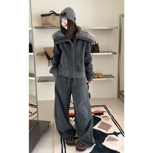 2026超火冬装一整套穿搭韩系慵懒风复古高级感毛领加绒卫衣两件套