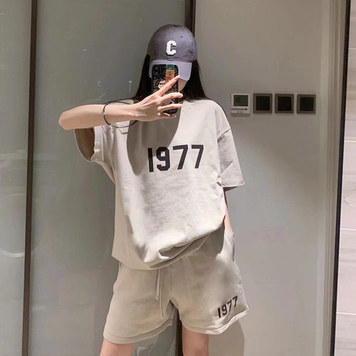 时尚高级感小个子卫衣短裤两件套