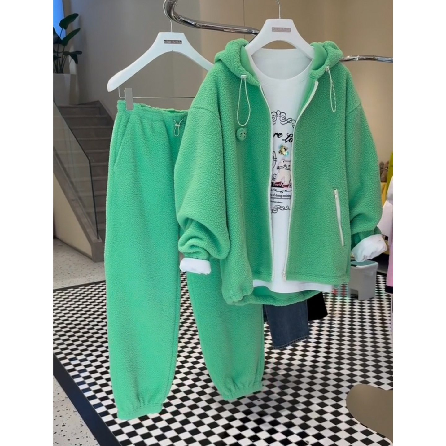 韩系减龄穿搭一整套高级感摇粒绒