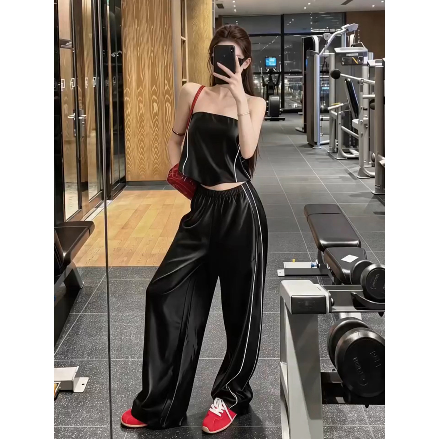 夏季穿搭高级感chic别致炸街辣妹休闲运动黑色抹胸上衣阔腿裤套装