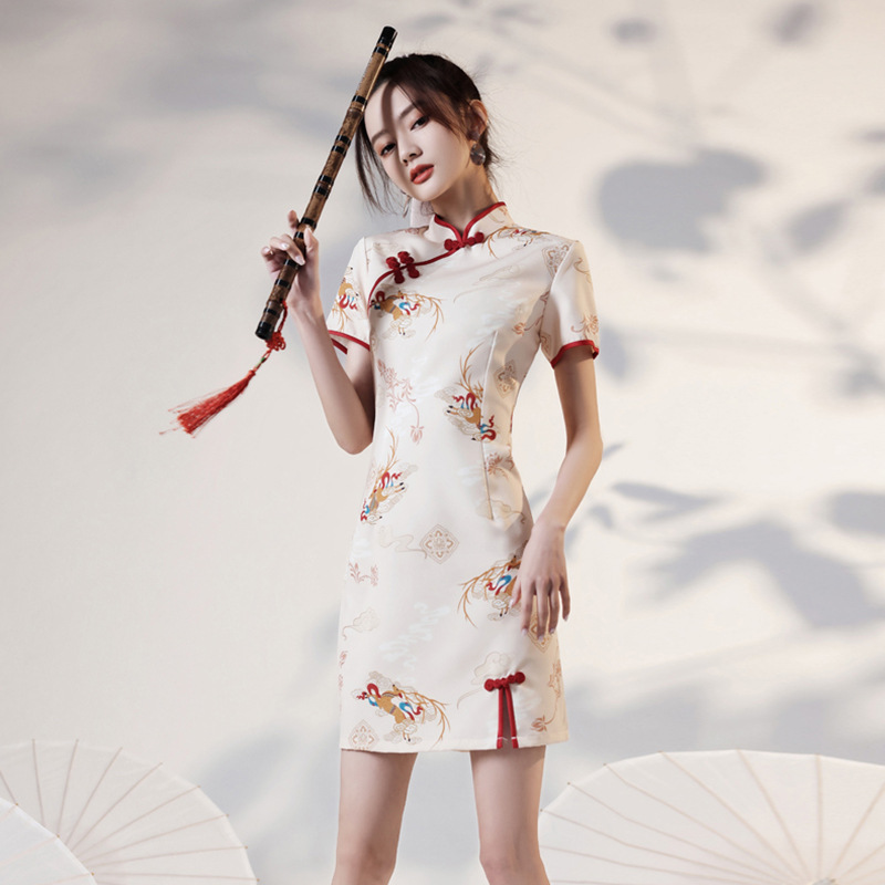 蚀骨旗袍改良连衣裙2025年新款冬短款小个子现代年轻款少女中国风