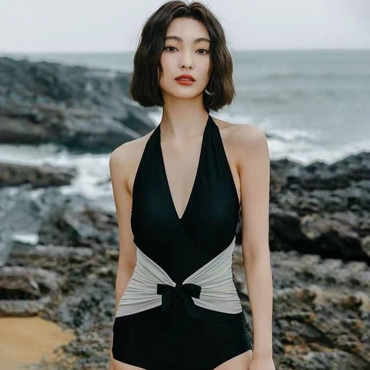泳衣女韩国性感网红ins显瘦遮肚挂脖小胸聚拢温泉三角 连体游泳