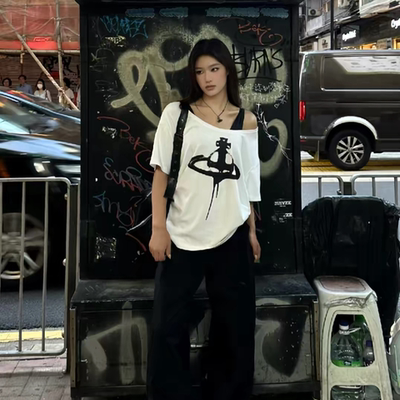 土星印花大圆领短袖T恤女