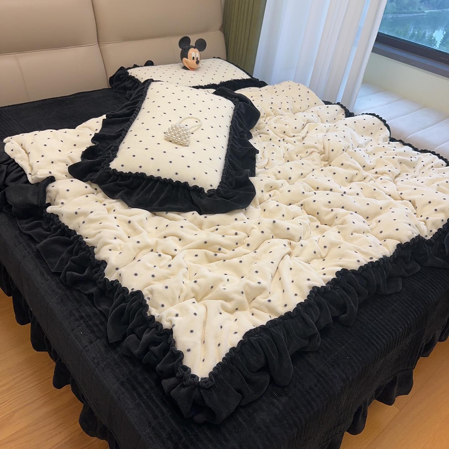 冬季复古风碎花加厚保暖花边款床盖款四件套牛奶绒加绒被套三件套