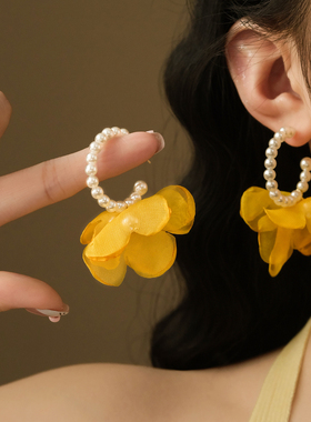 周里物|轻奢感黄色花朵耳环25年新款耳饰仙气飘逸设计感耳坠耳环