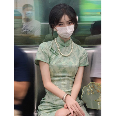 旗袍年轻款高端气质改良长款素雅少女绿色雪纺2025年春夏新款