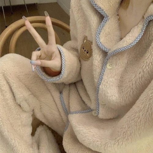 2025秋冬睡衣女可爱刺绣害羞熊珊瑚绒保暖开衫法兰绒家居服两件套