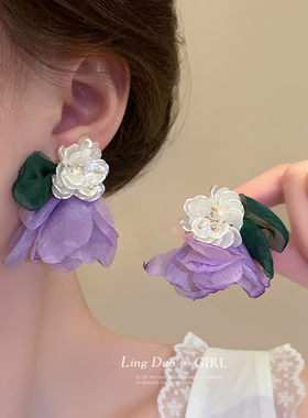 法式紫色花朵珍珠耳钉小众设计感森系甜美女士耳环春夏季耳饰新款