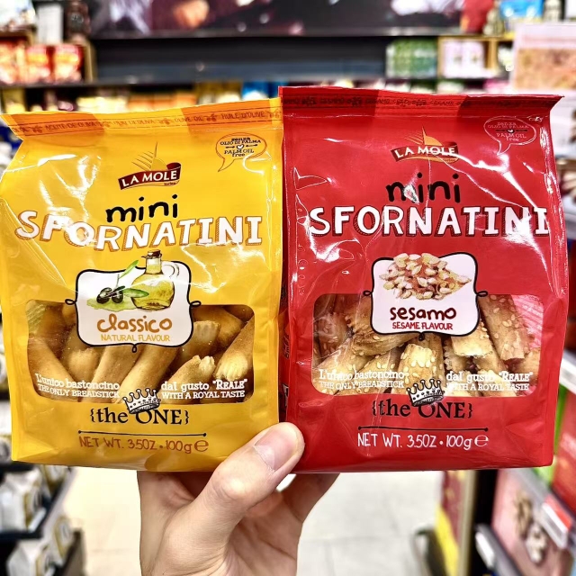 ole精品超市莫拉低糖橄榄油高蛋白芝麻松松香脆小麦空心饼干