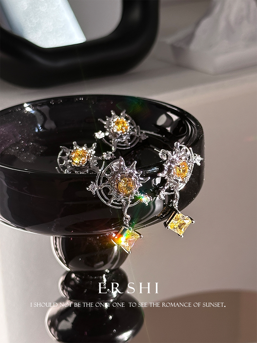 ershi尔时|狮子座 原创设计感太阳皇冠星座耳钉闺蜜生日礼物耳环