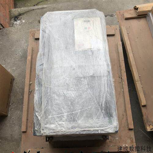 议价ATV212HD55N4 施耐德ATV212 55kw 380v 带木架 详情询问客服