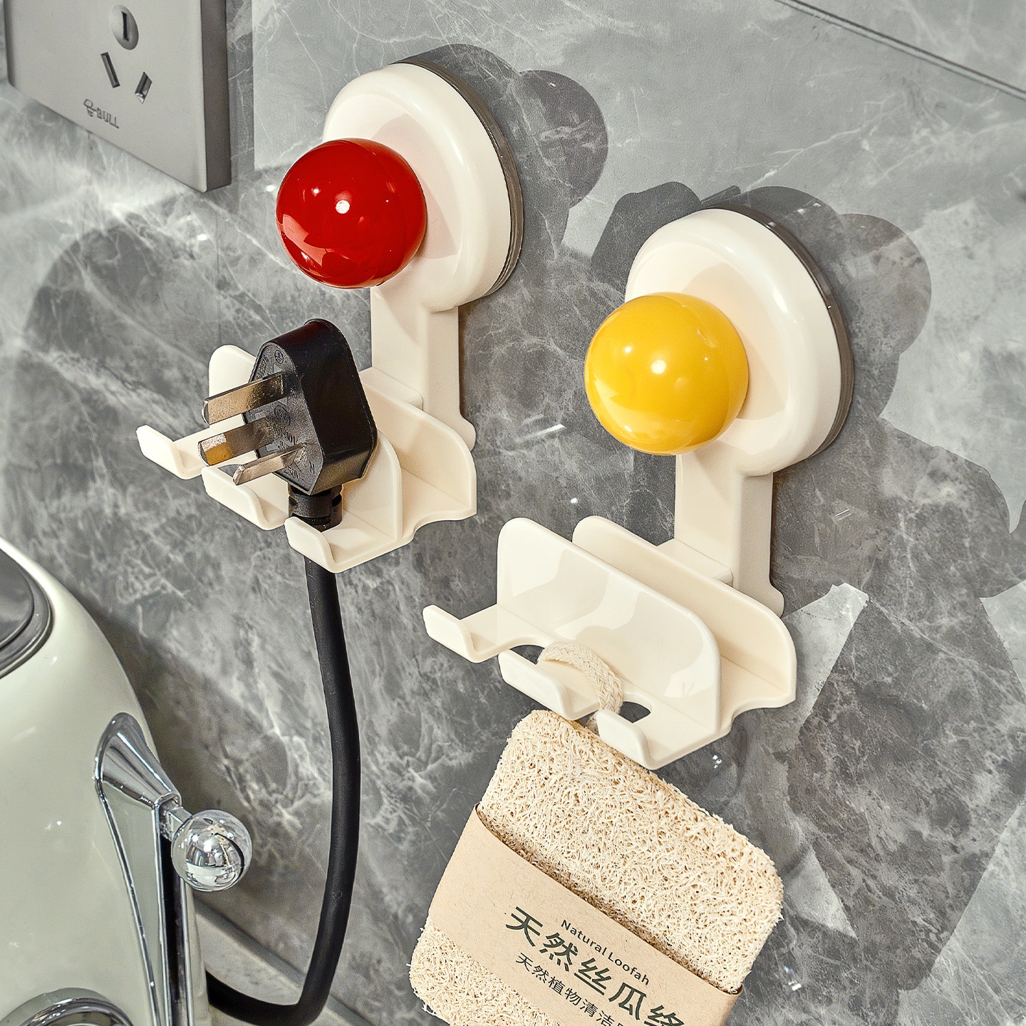 吸盘插头挂钩免打孔插座固定器粘钩放充电头电源电线厨房神器浴室