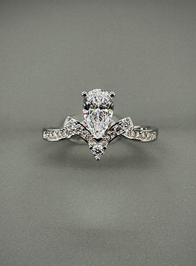 梦幻婚纱水滴1克拉银镶钻戒女款