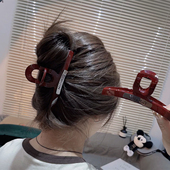 金标字母发夹女2024安哥拉红后脑勺抓夹气质高级感min盘发鲨鱼夹