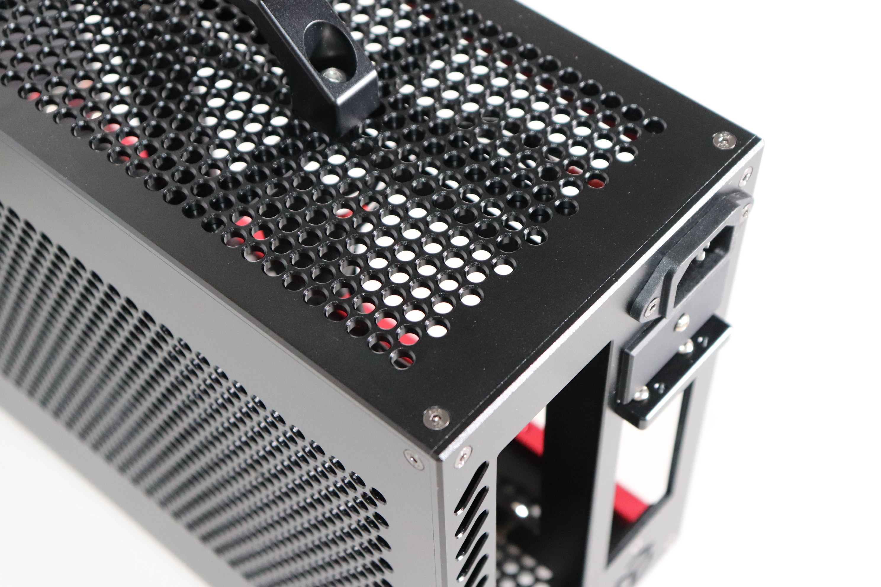 【现货】lz-a4 itx mini a4机箱定制 8.5l  t31-v2机箱|msdalam kategori Perkakasan komputer/monitor/Komputer Zhou Bian, casis - dari Buy2taobao.com untuk memberikan perkhidmatan ejen Taobao profesional membeli