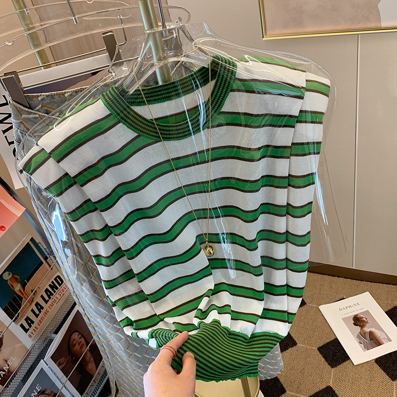 여성을위한 민소매 짧은 스트라이프 스웨터 탑 여름 새로운 기능 조끼 틈새 디자인 느슨한 슬림 티셔츠