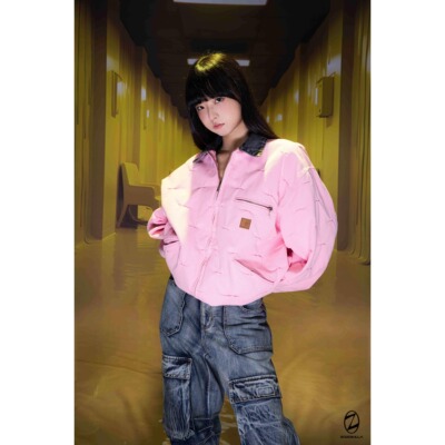 粉红色褶皱熊耳翻夹克