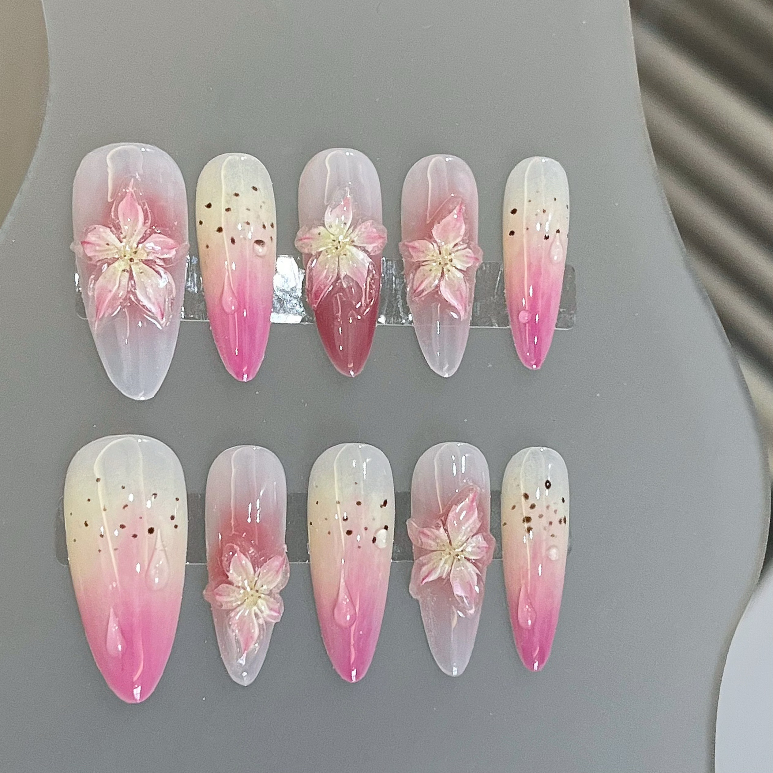 純手工【冰百合】夏季爆款高級(jí)立體浮雕花朵粉色黃色暈染穿戴甲