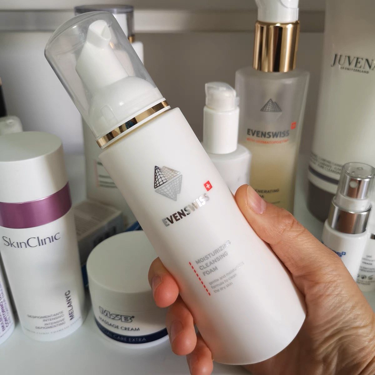 瑞士evenswiss伊瑞施深层补水泡沫洁面温和舒缓角质干性肌肤推荐