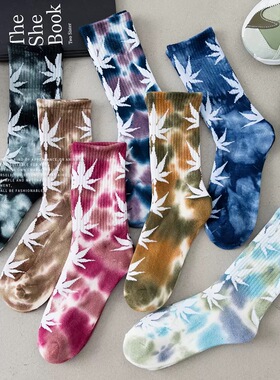2025年枫叶秋冬新款男女同款扎染中筒袜子运动袜欧美潮袜ins高帮