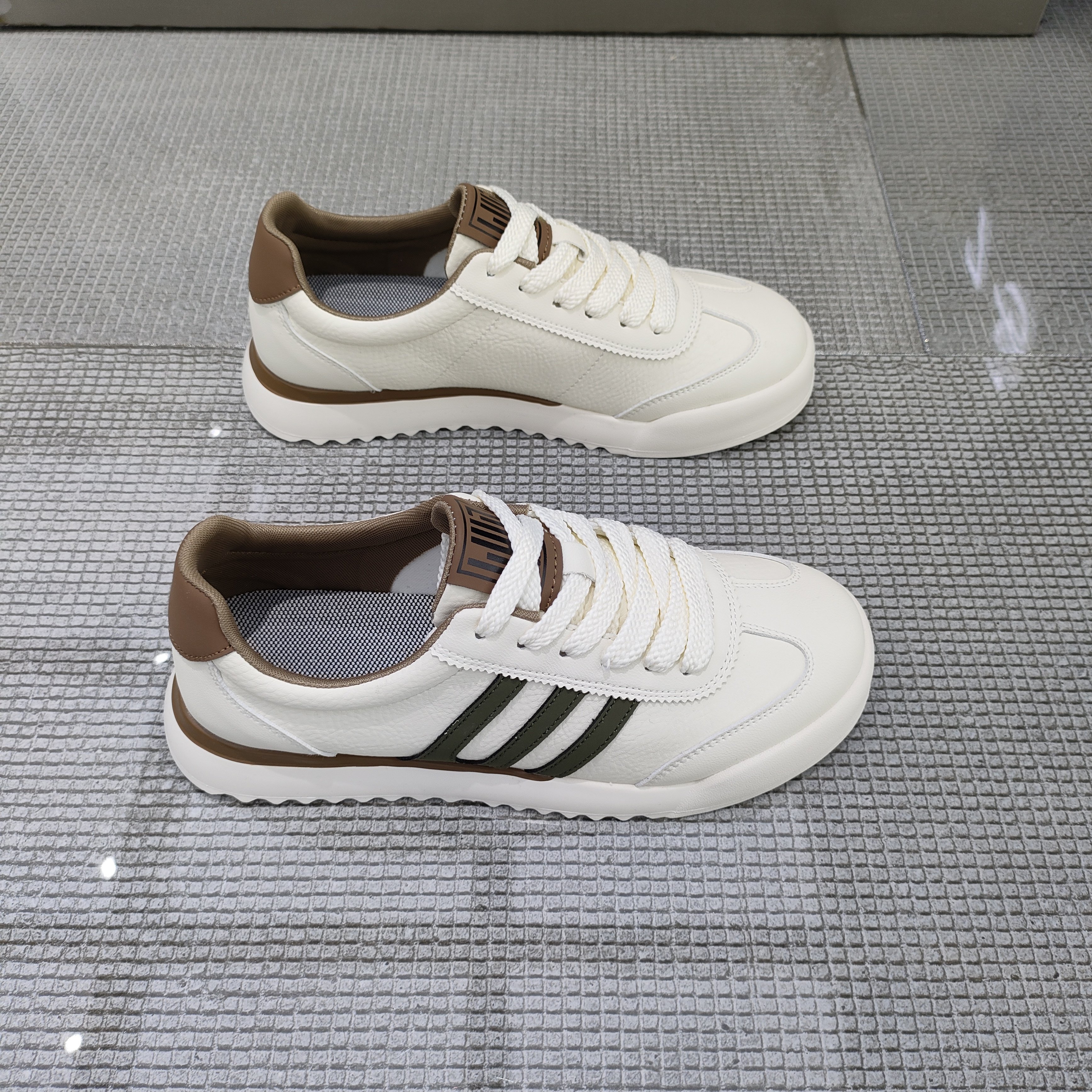 欧洲站小白鞋男2026新款春季百搭潮牌阿甘鞋男士轻便透气真皮板鞋,流行男鞋,休闲板鞋,淘宝优惠券,粉丝福利购,淘宝优惠卷