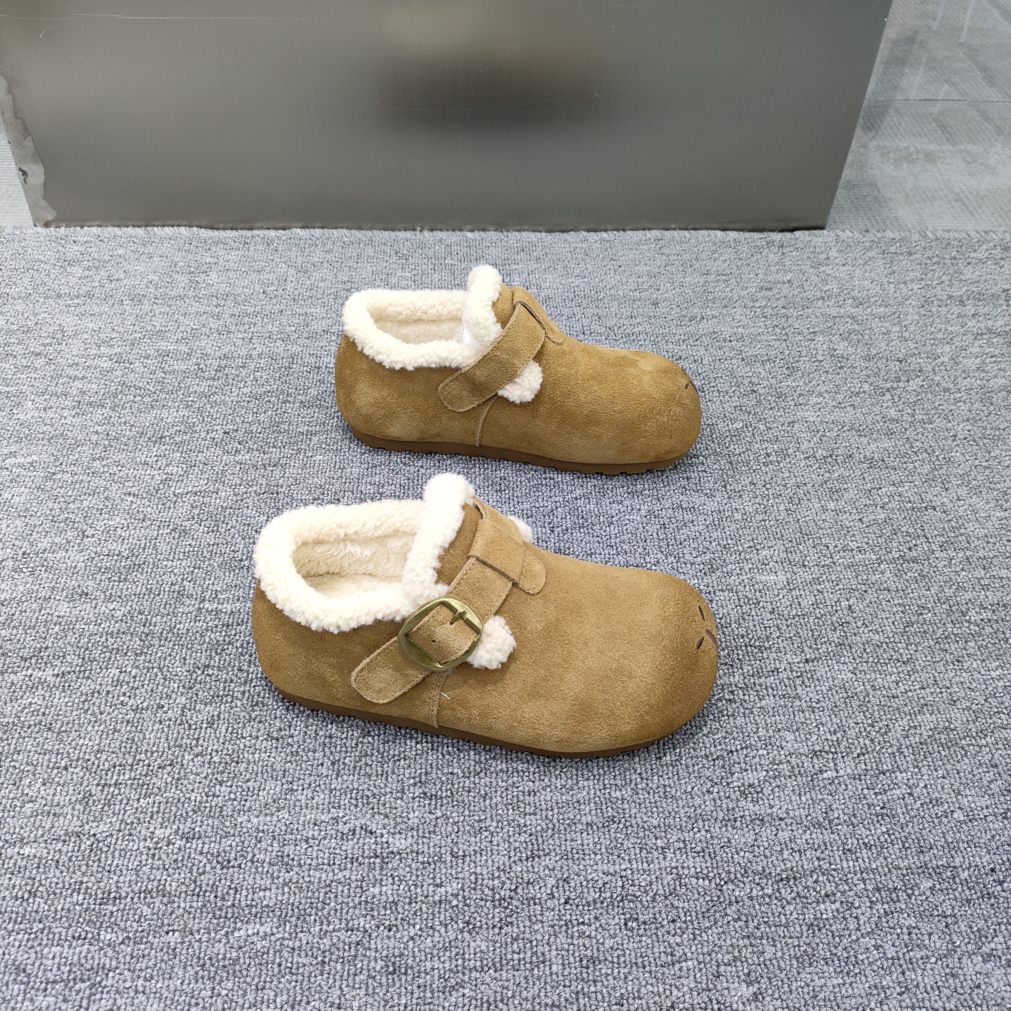 真皮加绒勃肯拖鞋女2025冬新款保暖懒人一脚蹬厚底卡皮巴拉棉拖鞋,女鞋,时尚雪地靴,淘宝优惠券,粉丝福利购,淘宝优惠卷