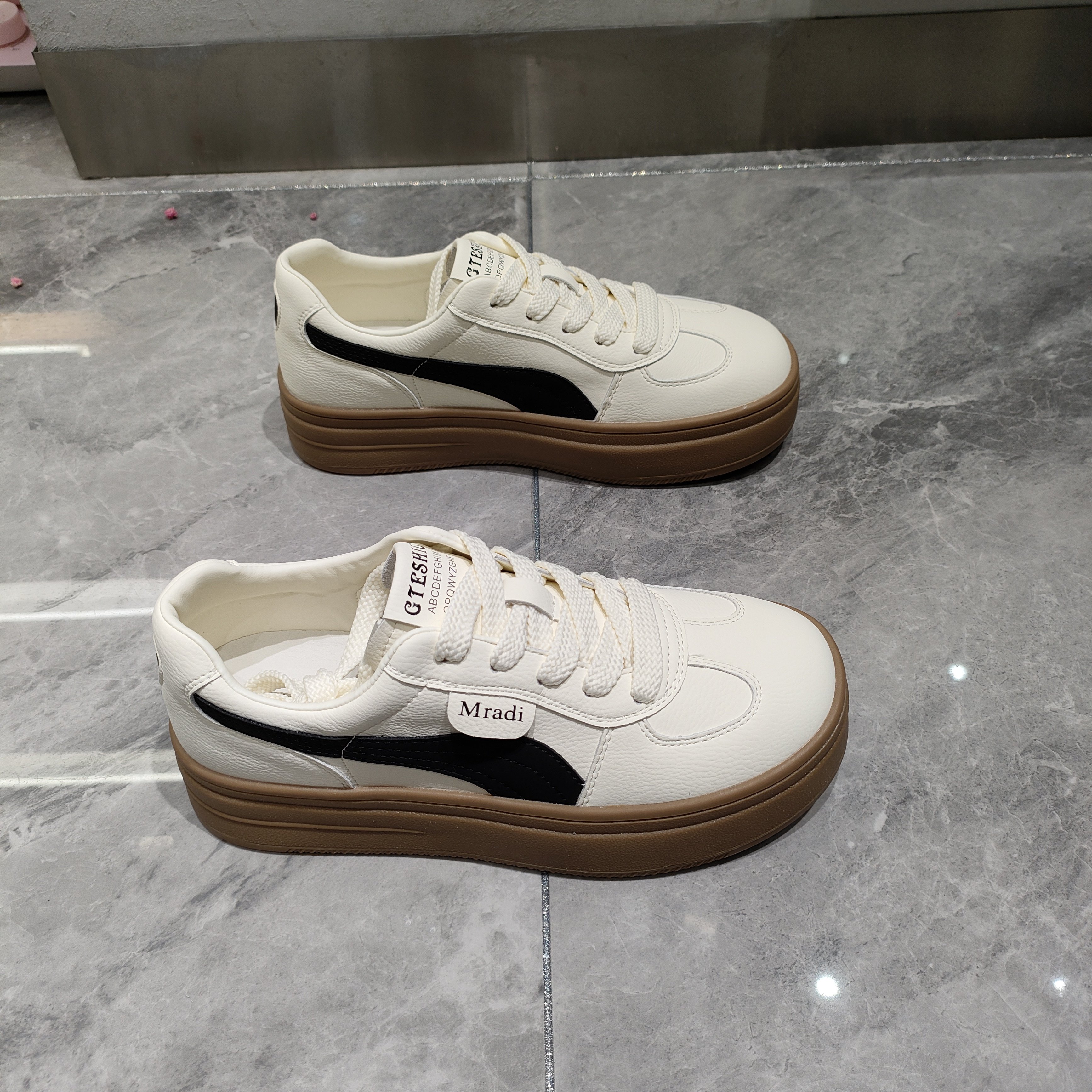 真皮厚底德训鞋女小白鞋2026年春季新款软底舒适防滑拼色休闲板鞋,女鞋,休闲板鞋,淘宝优惠券,粉丝福利购,淘宝优惠卷