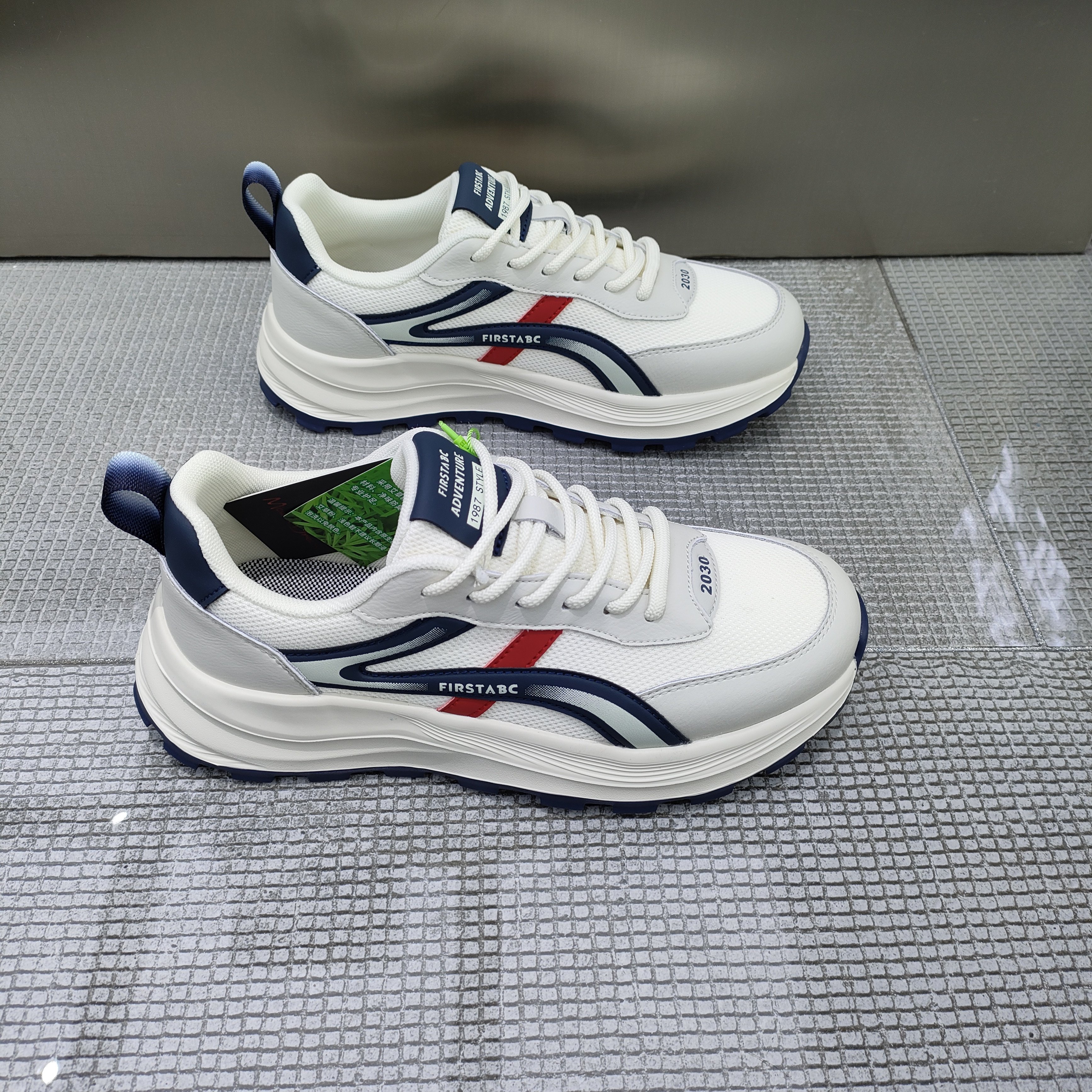 男鞋2026春夏季新款欧洲站软底防滑耐磨运动网红爆款透气百搭潮鞋,流行男鞋,时尚休闲鞋,淘宝优惠券,粉丝福利购,淘宝优惠卷