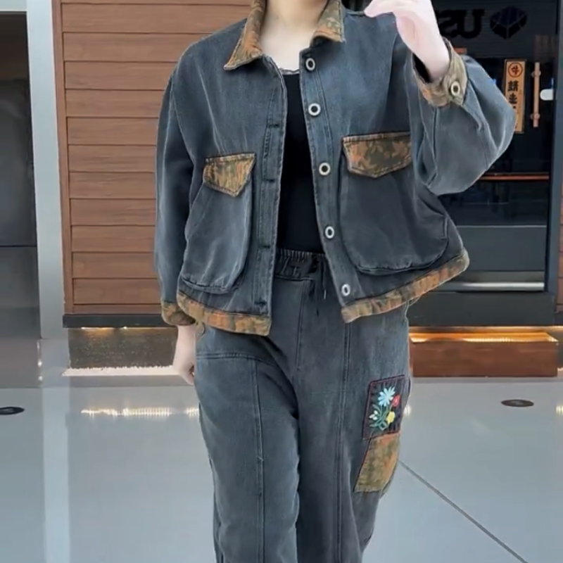 刺绣花拼接翻领牛仔上衣裤子两件套宽松显瘦时尚休闲年轻中年女装