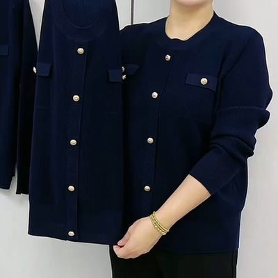 纯色纽扣假兜圆领针织衫宽松显瘦毛衣女新款休闲通勤中老年女装