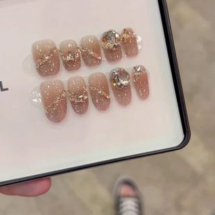 手工穿戴甲美甲短款甲片指甲贴片2026新年款成品高级中长款穿戴式