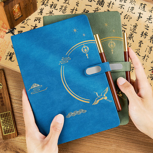 笔记本本子高颜值2026年新款a5定制可印logo故宫文创商务企业办公用会议记录本复古国潮日记本工作烫金记事本