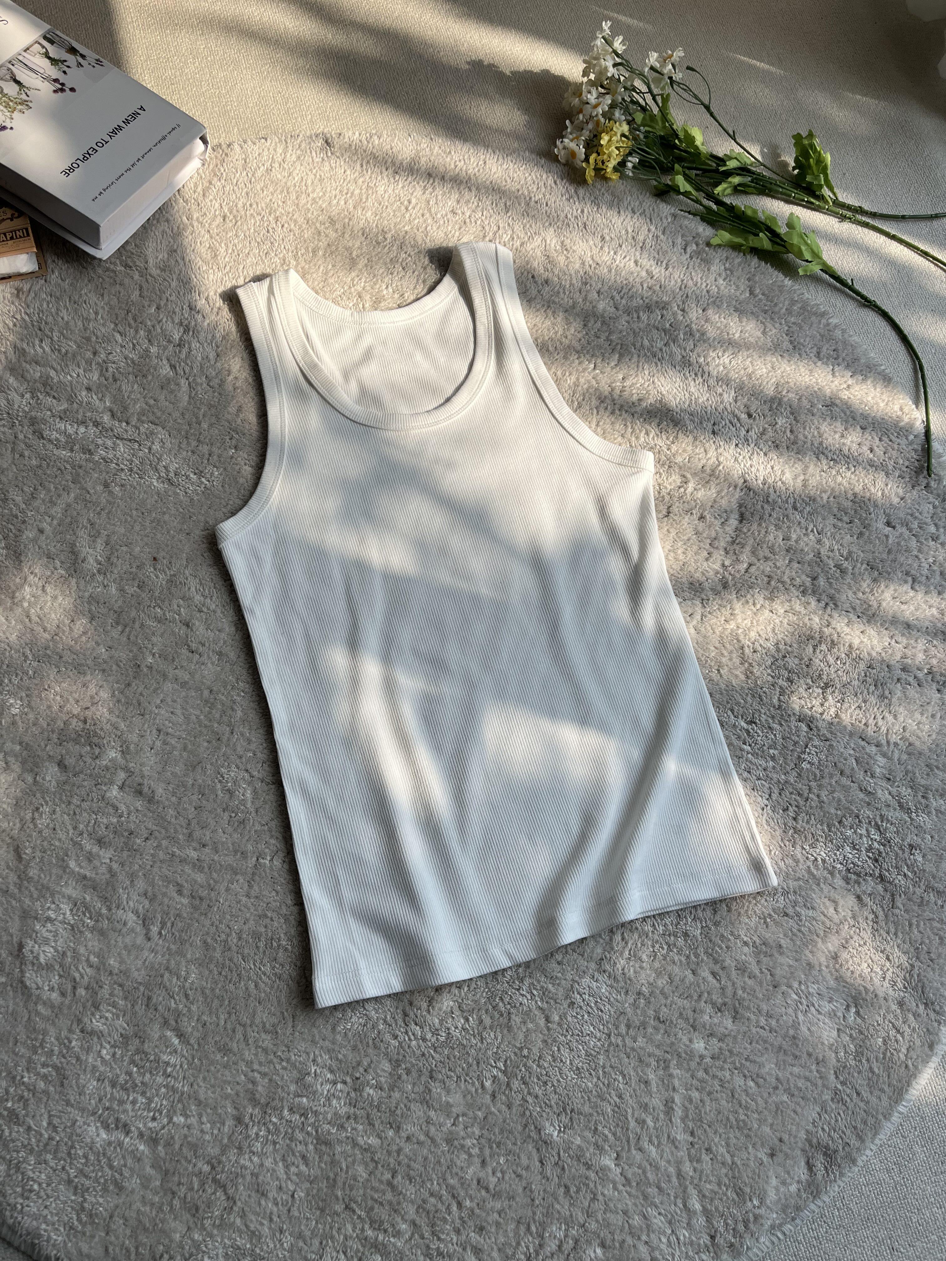 thumbnail for Xanvas four-color high-elastic fit vest is skin-friendly, comfortable and versatile in summer