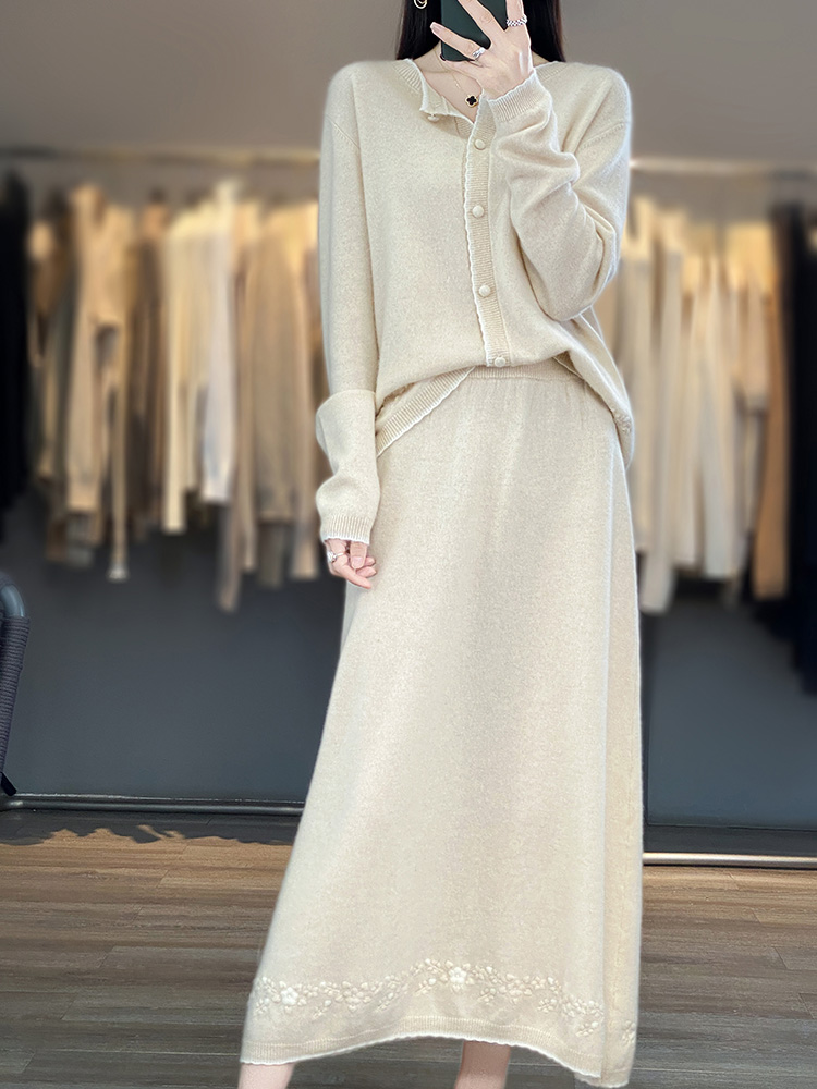 刺绣嵌花羊毛套装女圆领开衫中长款A字半身裙100%纯羊毛衫两件套