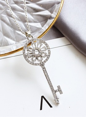 韩版秋冬新品 镶钻花环钥匙项链女 长链条时尚毛衣链