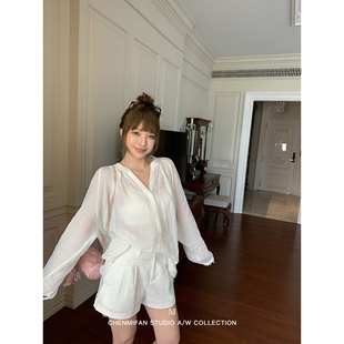 辰米范 云雾轻笼 V领度假风苎麻长袖衬衫上衣女亚麻休闲短裤套装