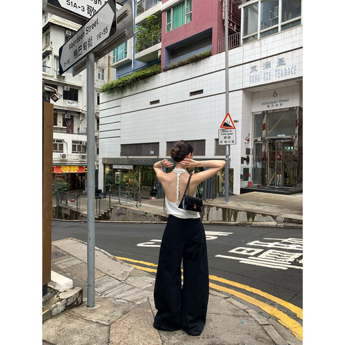 辰米范 一见倾心 荡领挂脖吊带背心女辣妹莱赛尔弹力V领露背上衣