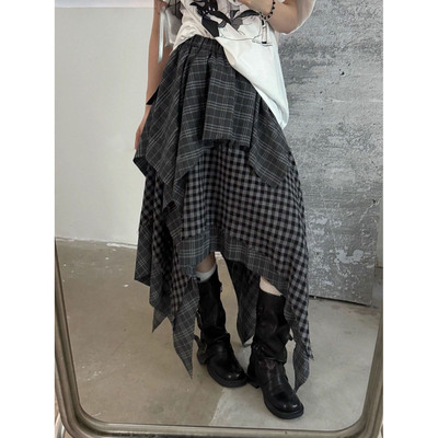 不规则下摆黑灰色格子半身裙