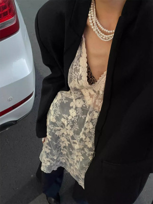 花朵蕾丝拼接深V中长款上衣