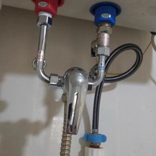 淋浴冷热水龙头开关阀花洒配件 全铜电热水器U型混水阀家用明装