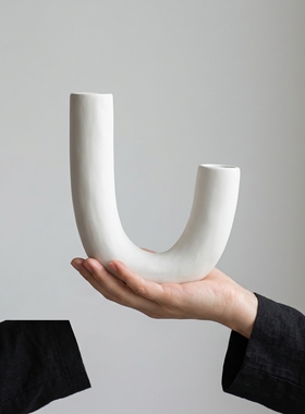 简约现代白色U型陶瓷花瓶摆件
