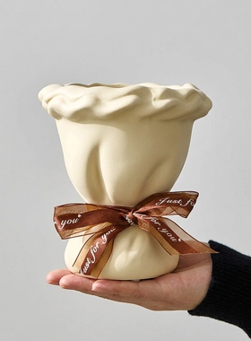 创意陶瓷蝴蝶丝带花瓶摆件