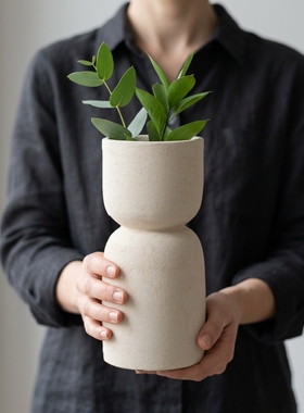 简约白色陶瓷花瓶桌面装饰摆件